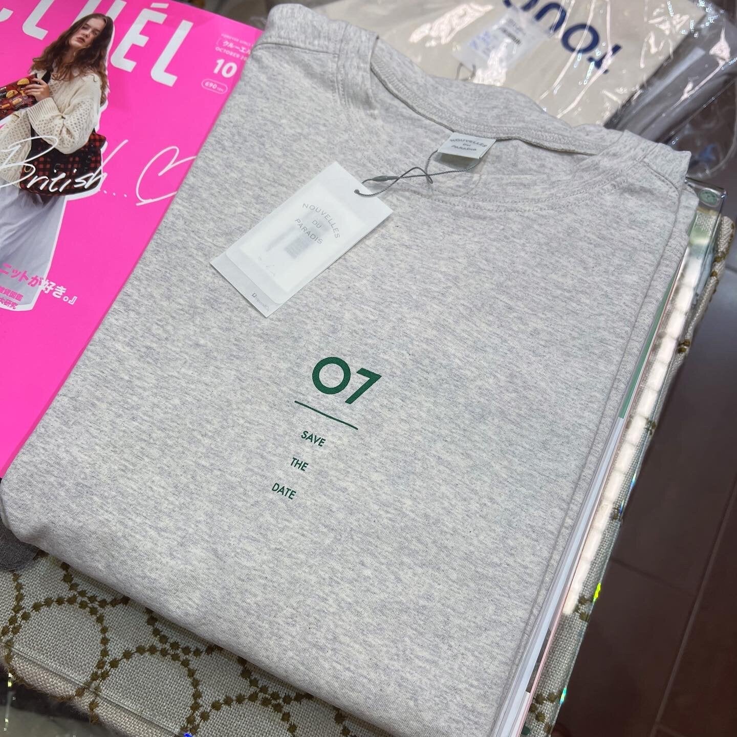 EXTRA20- Nouvelles Du Paradis T-shirt, 2 Colors, made in Japan