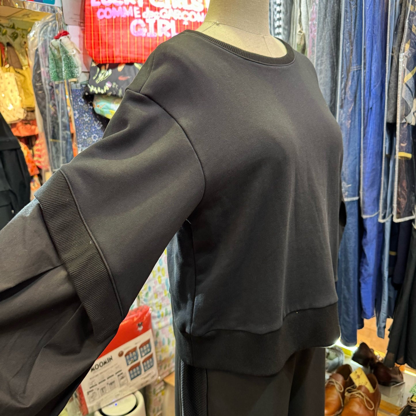 EXTRA20- Herencia Black Sweatshirt, made in Korea
