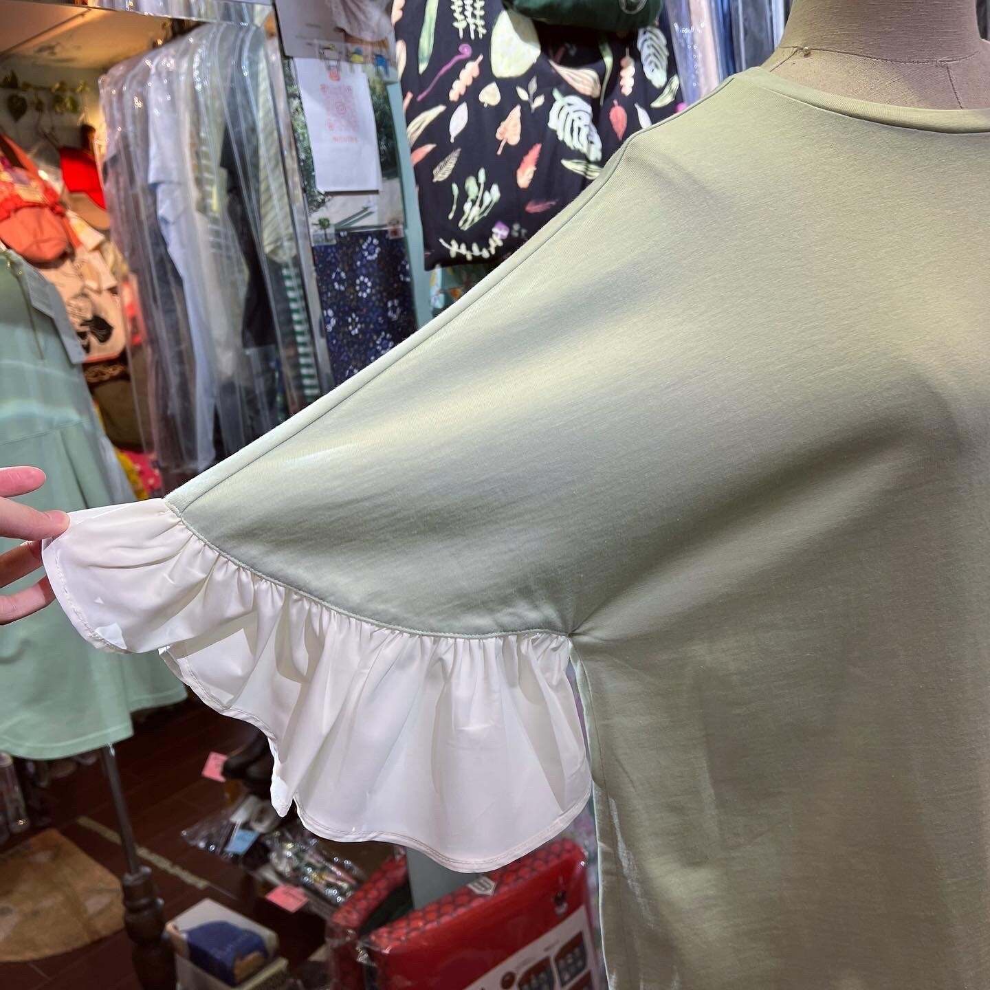 EXTRA20- Trois Apple Green Ruffles Top, made in Japan