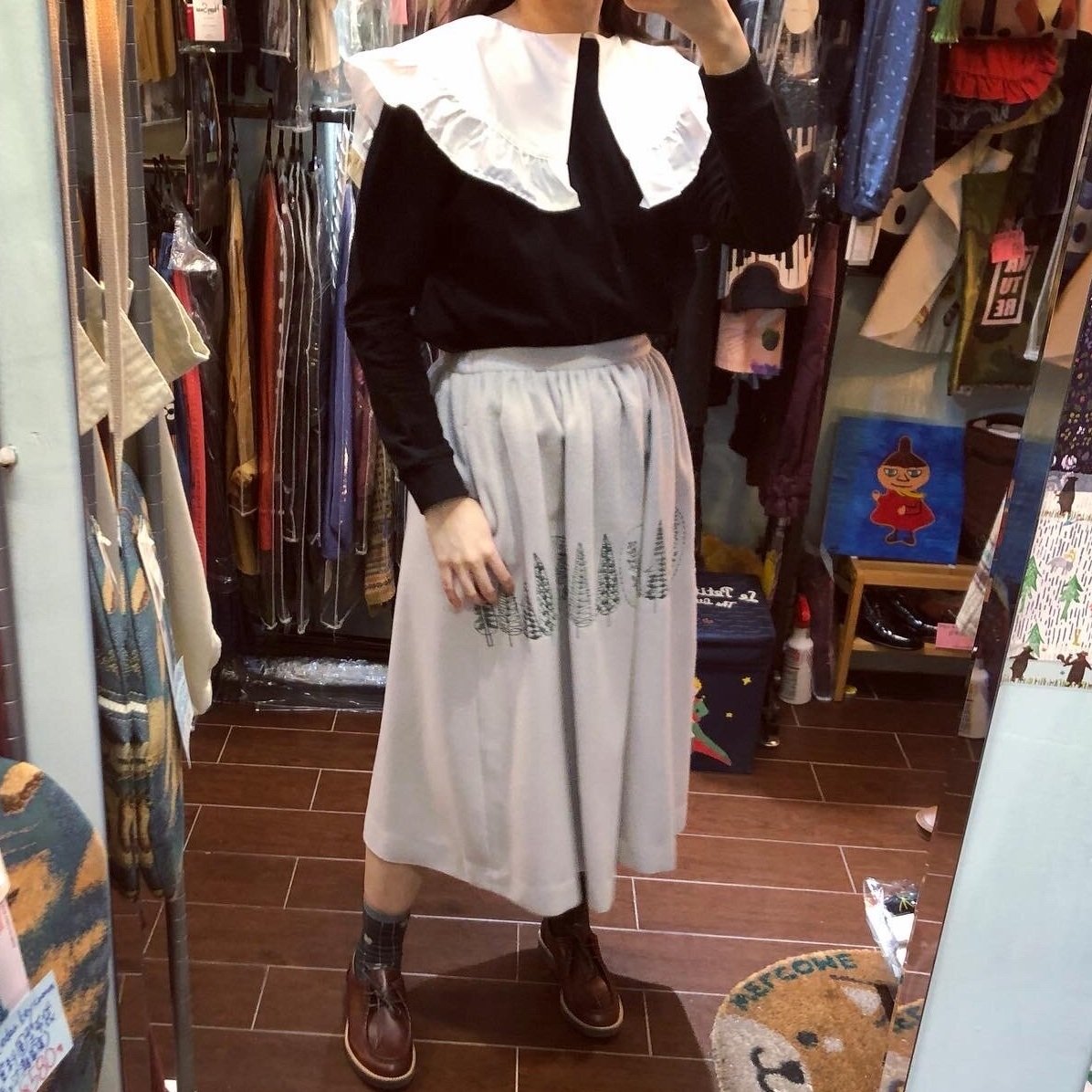 EXTRA20- Haupia Oak Embroidery Grey Skirt, made in Japan
