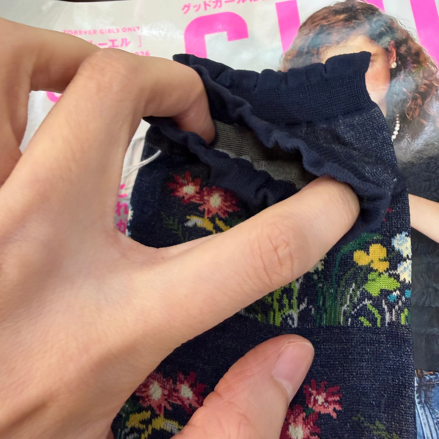 Antipast Wild Flowers Navy Socks, made in Japan