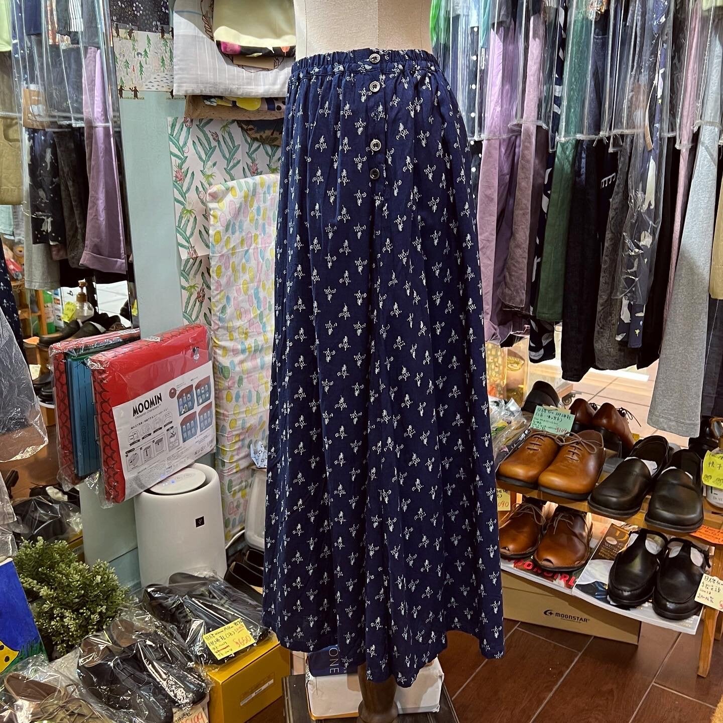 EXTRA20- ichi Floral Print Navy Skirt, made in Vietnam