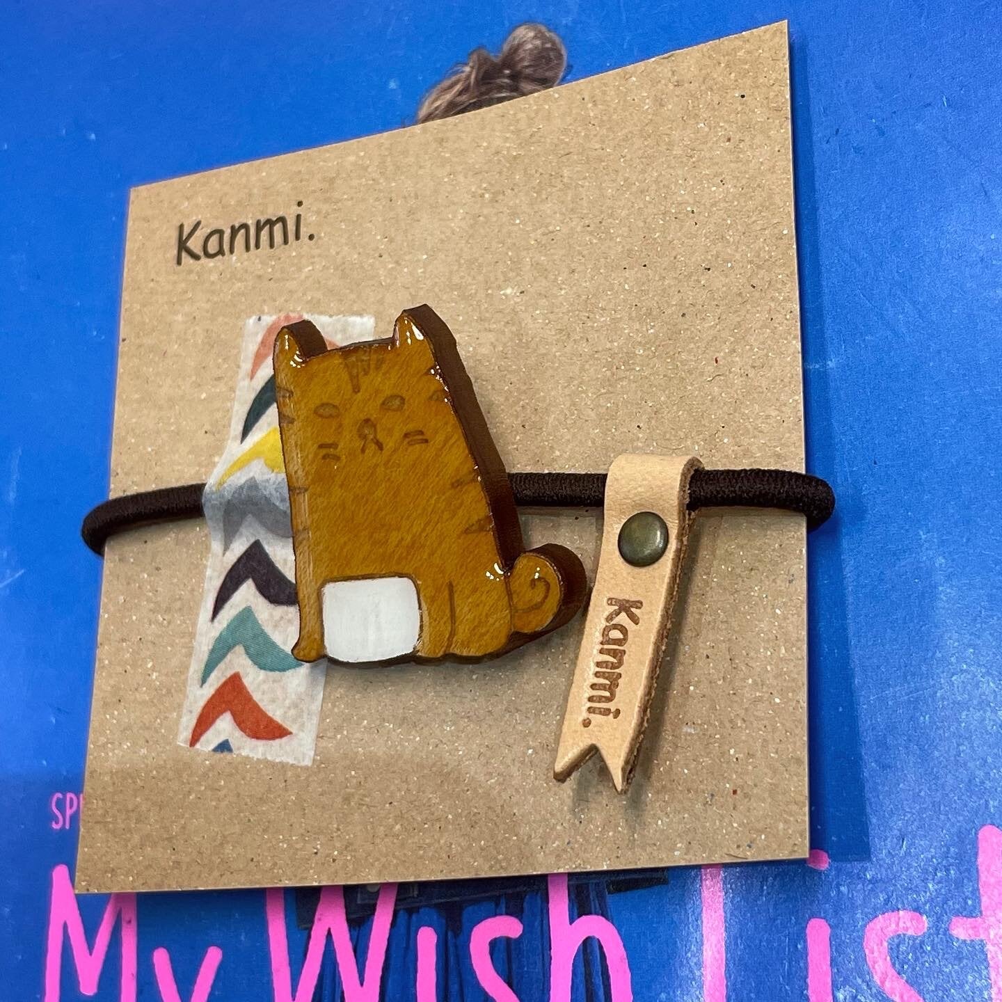 Kanmi Caramel Cat Wooden Hair Band, made in Japan