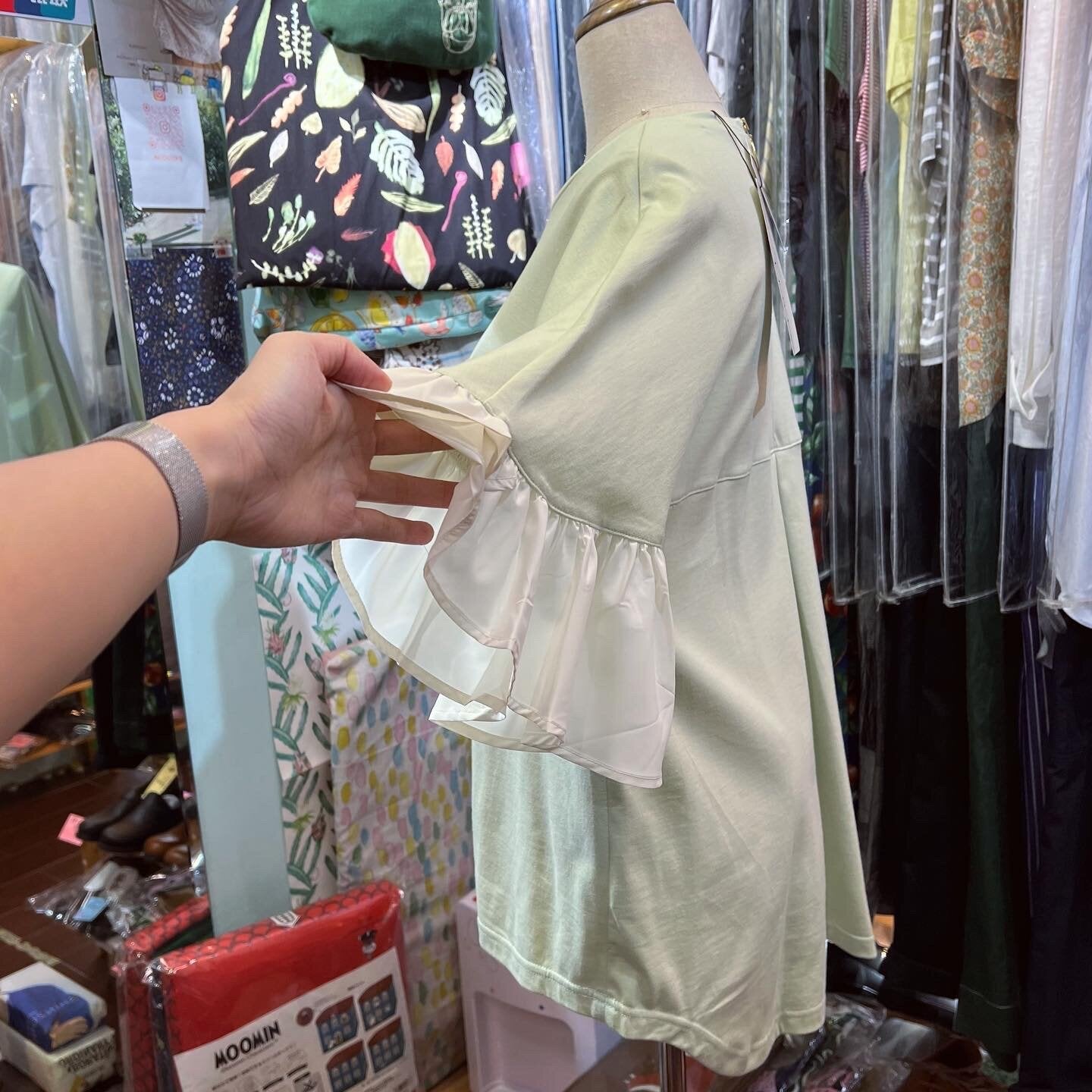 EXTRA20- Trois Apple Green Ruffles Top, made in Japan