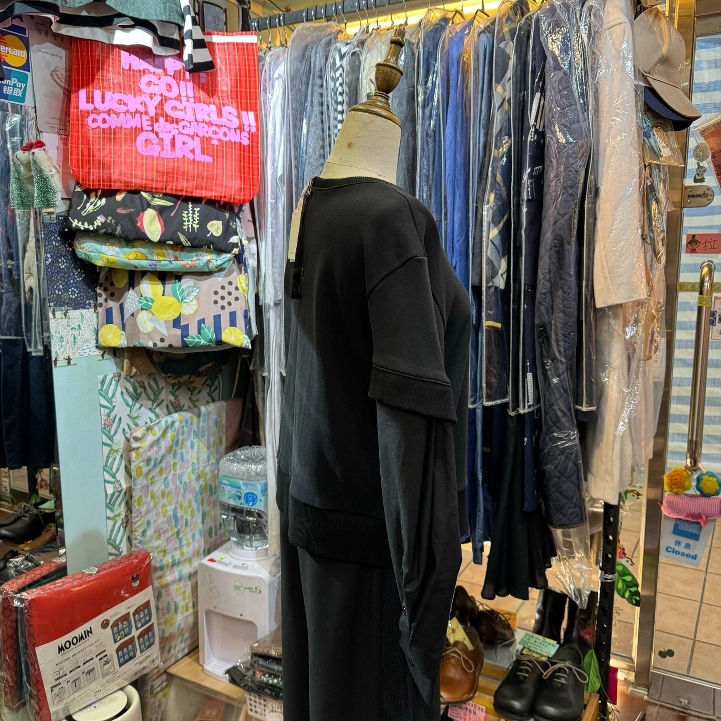 EXTRA20- Herencia Black Sweatshirt, made in Korea