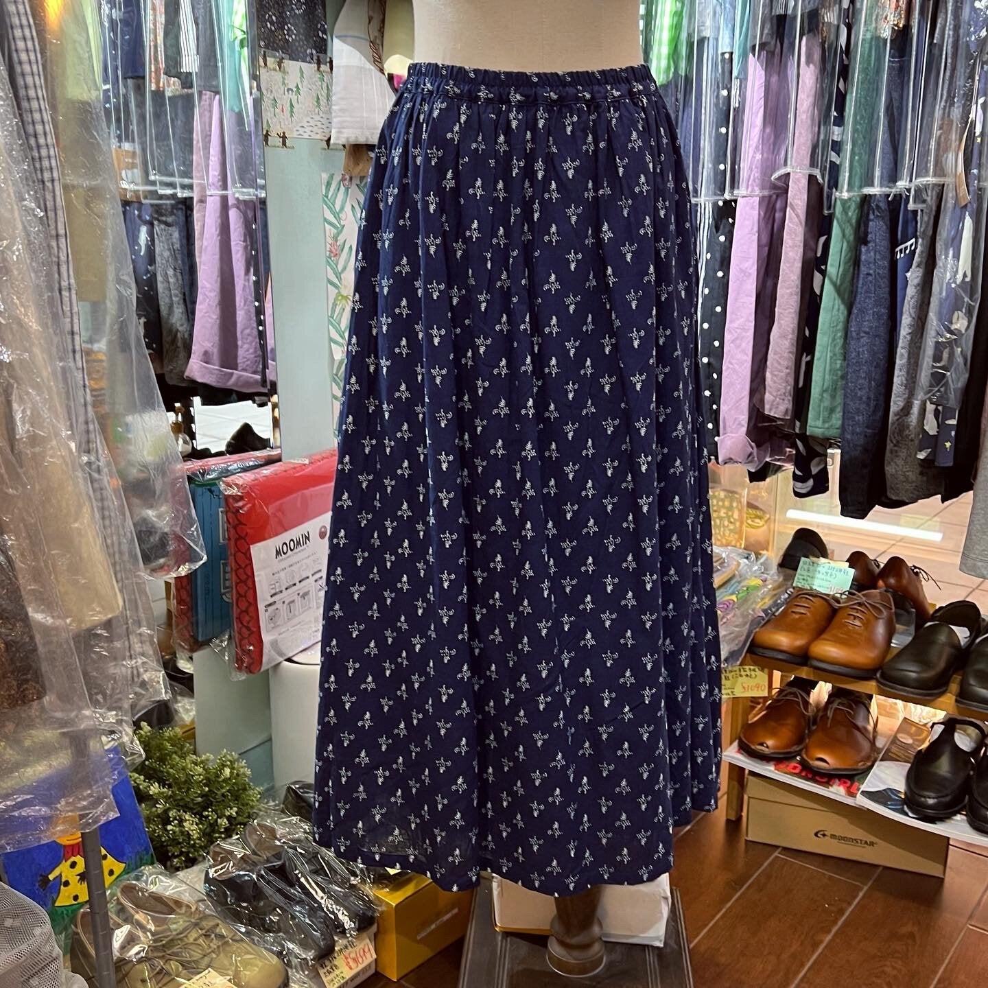 EXTRA20- ichi Floral Print Navy Skirt, made in Vietnam