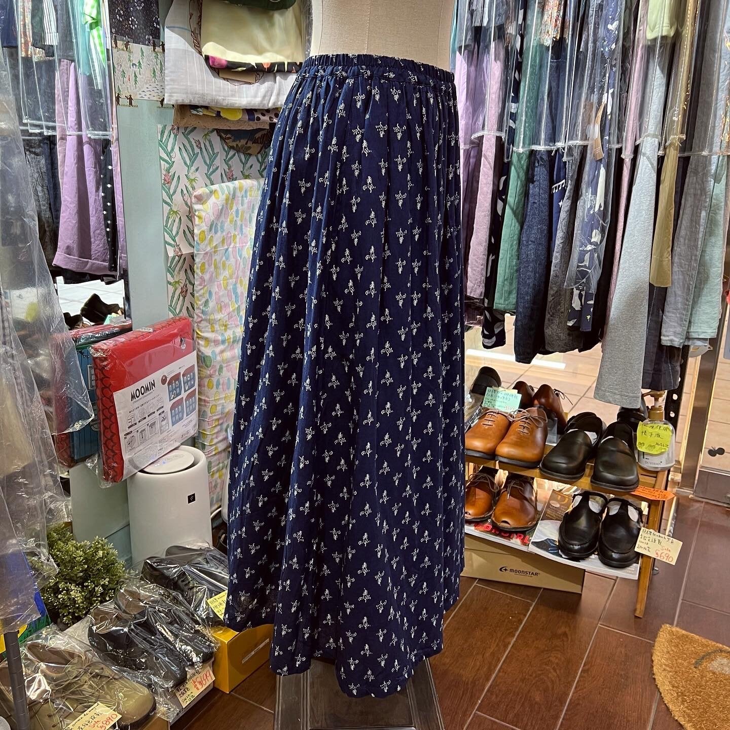 EXTRA20- ichi Floral Print Navy Skirt, made in Vietnam