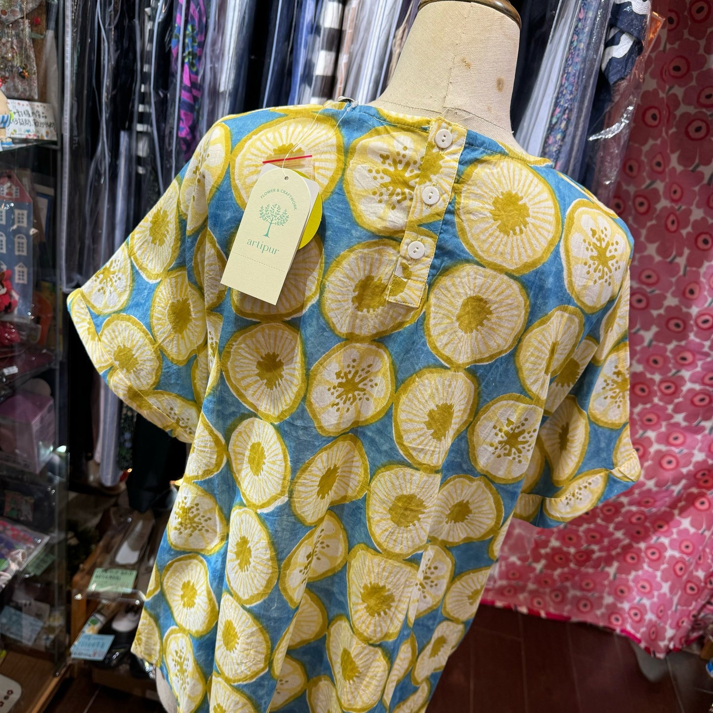 EXTRA20- Artipur Cats and Lemon Top, 2 Patterns, made in India