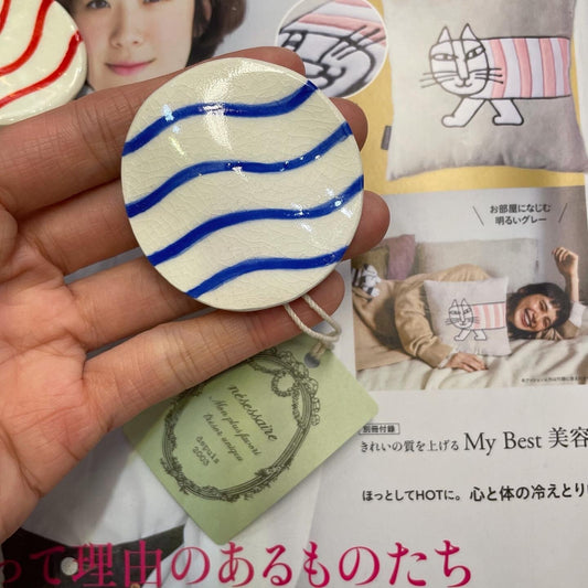 Sale- nesessaire Ceramics Brooches, 2 Colors, made in Japan