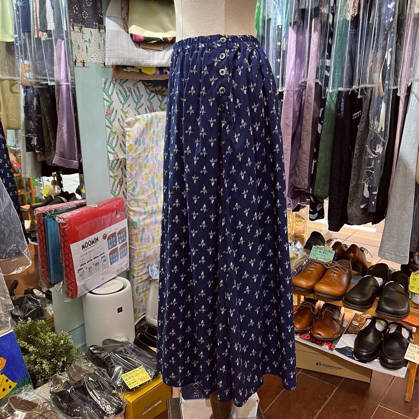EXTRA20- ichi Floral Print Navy Skirt, made in Vietnam