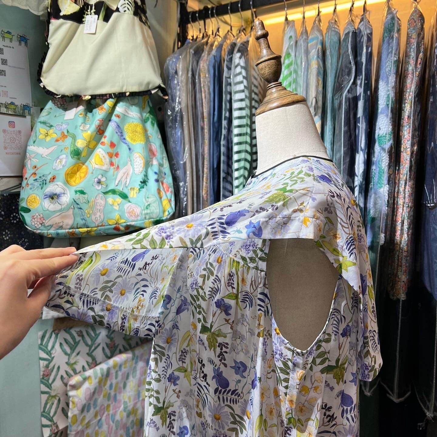 EXTRA20- Bon Vieux Temps Floral Vest Top, made in Japan