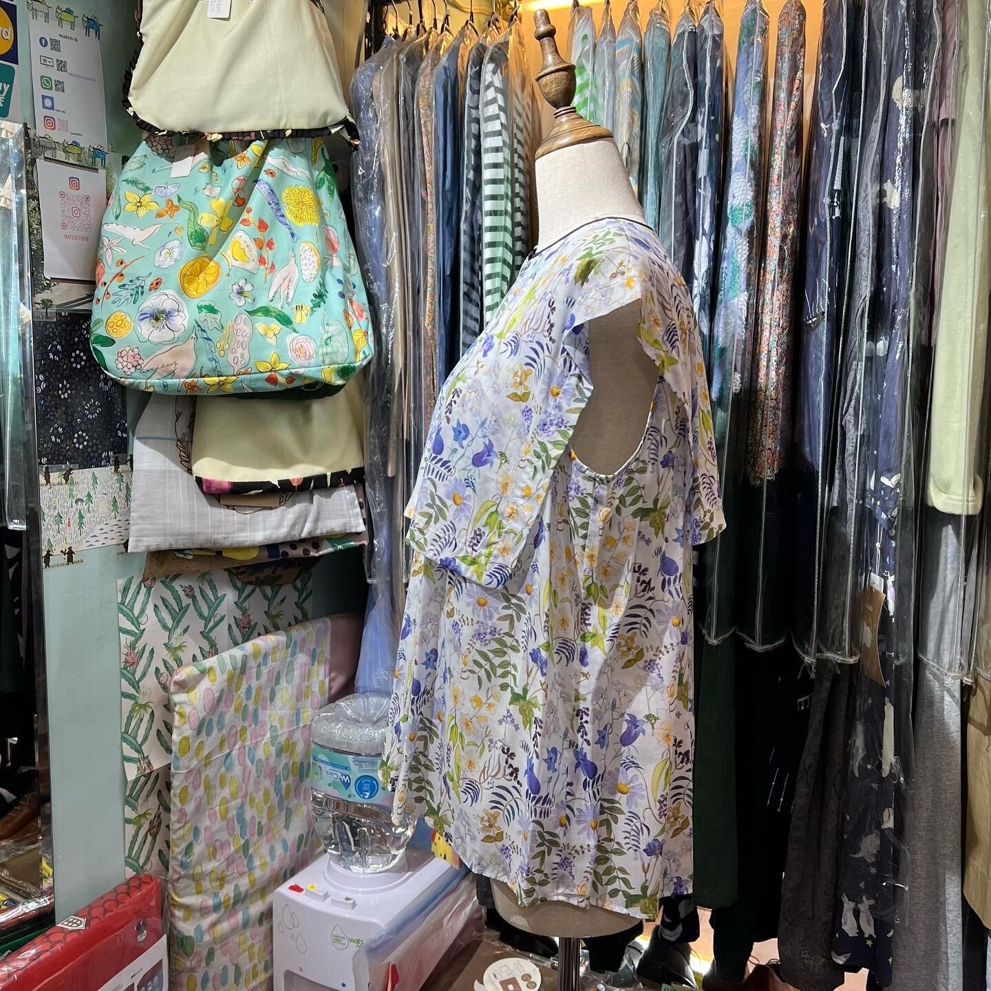 EXTRA20- Bon Vieux Temps Floral Vest Top, made in Japan