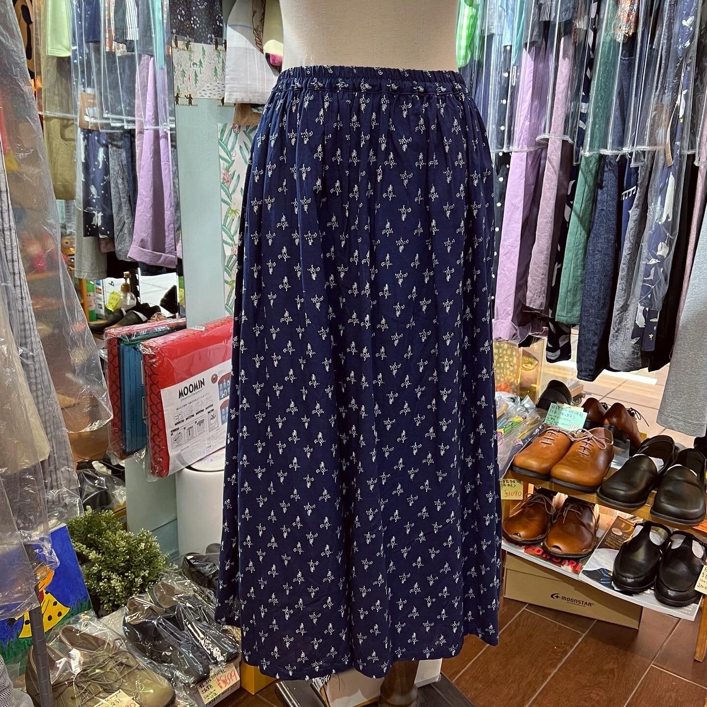 EXTRA20- ichi Floral Print Navy Skirt, made in Vietnam