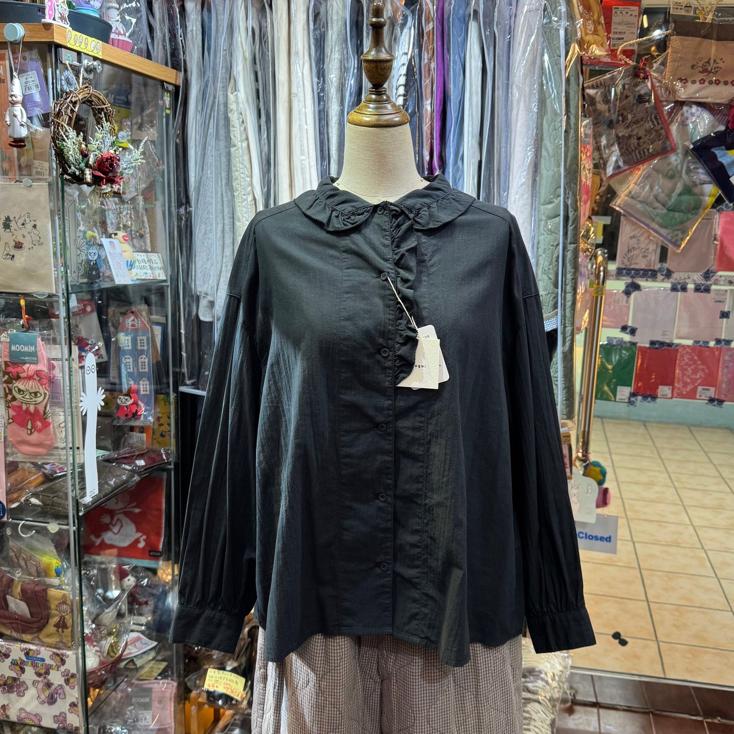 EXTRA20- Tumugu Black Ruffles Shirt