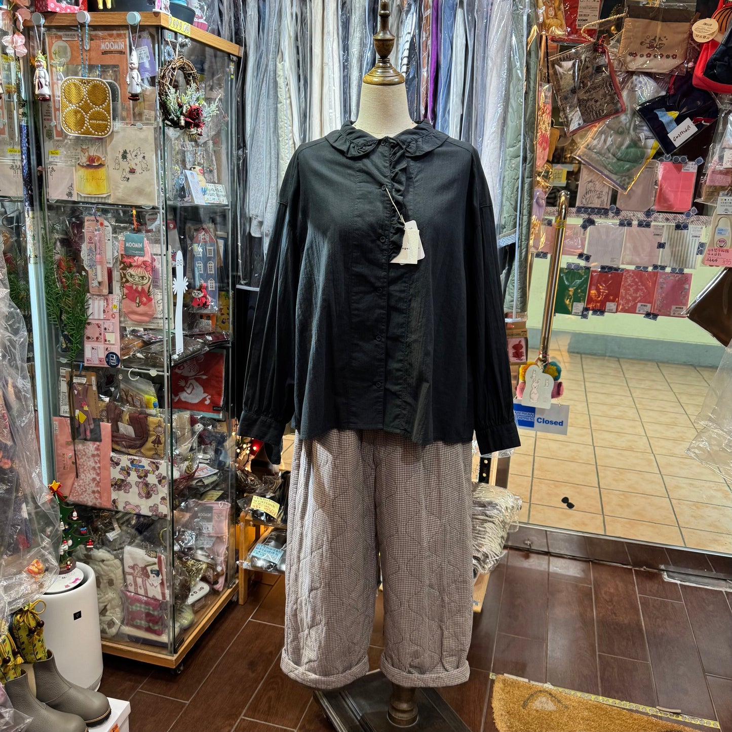 EXTRA20- Tumugu Black Ruffles Shirt