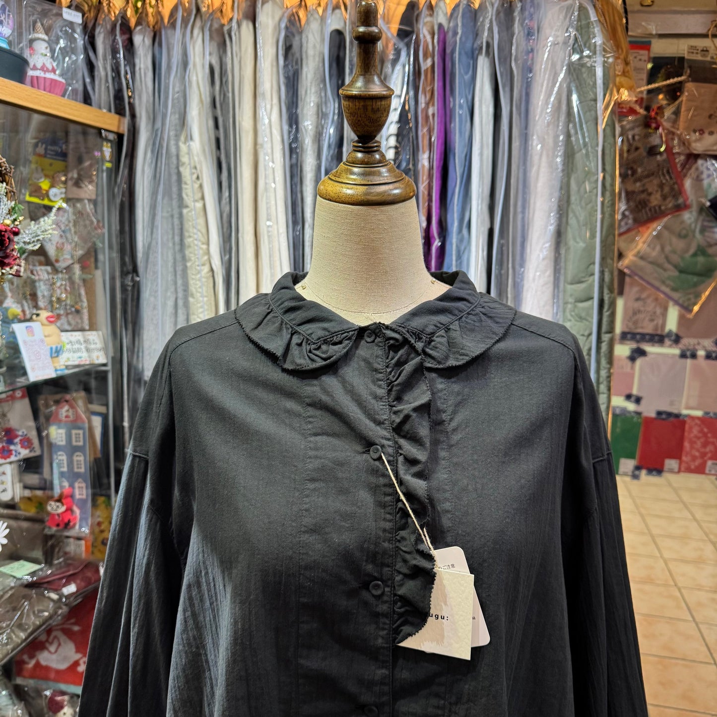 EXTRA20- Tumugu Black Ruffles Shirt