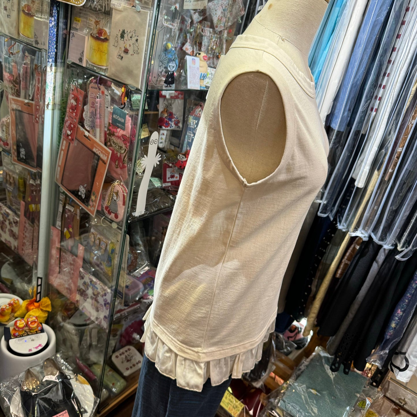 Sale- Nouvelles Du Paradis Ruffles Vest, 3 Colors, made in Japan