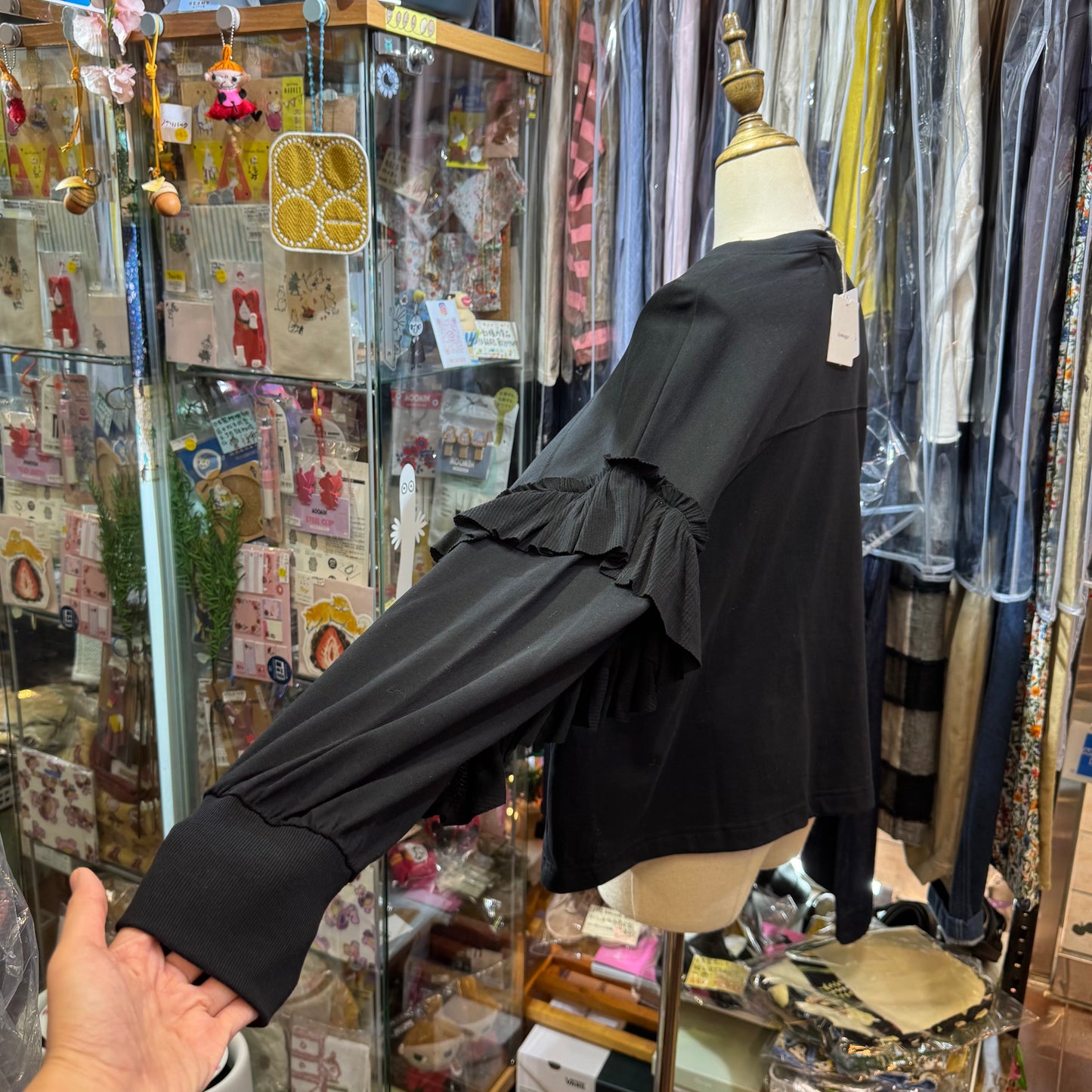 Tumugu Black Frill Sweatshirt, made in Japan