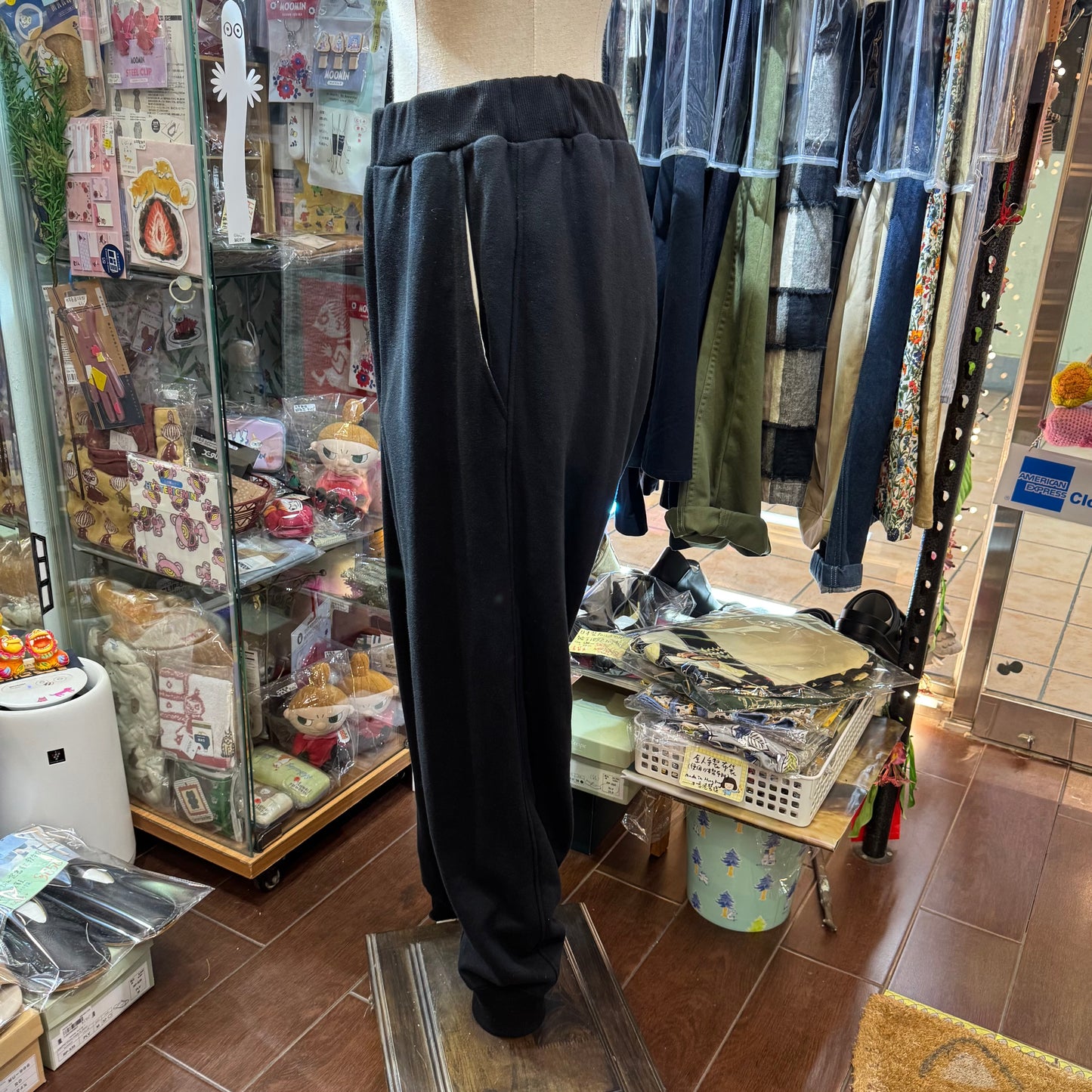 (g) Black Joggers Pants, made in Japan
