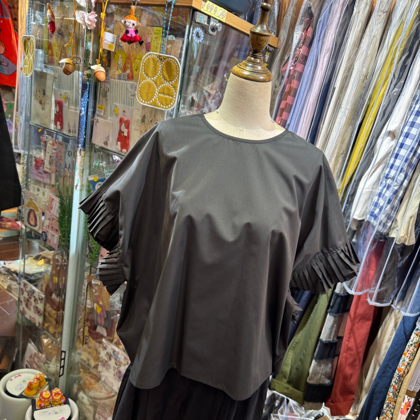 Mizuiro Ind Black Frill Top, made in Japan