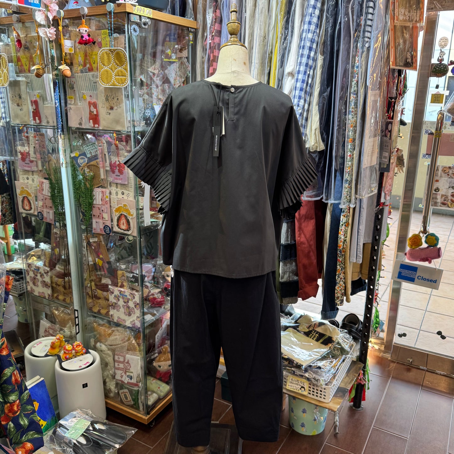 Mizuiro Ind Black Frill Top, made in Japan