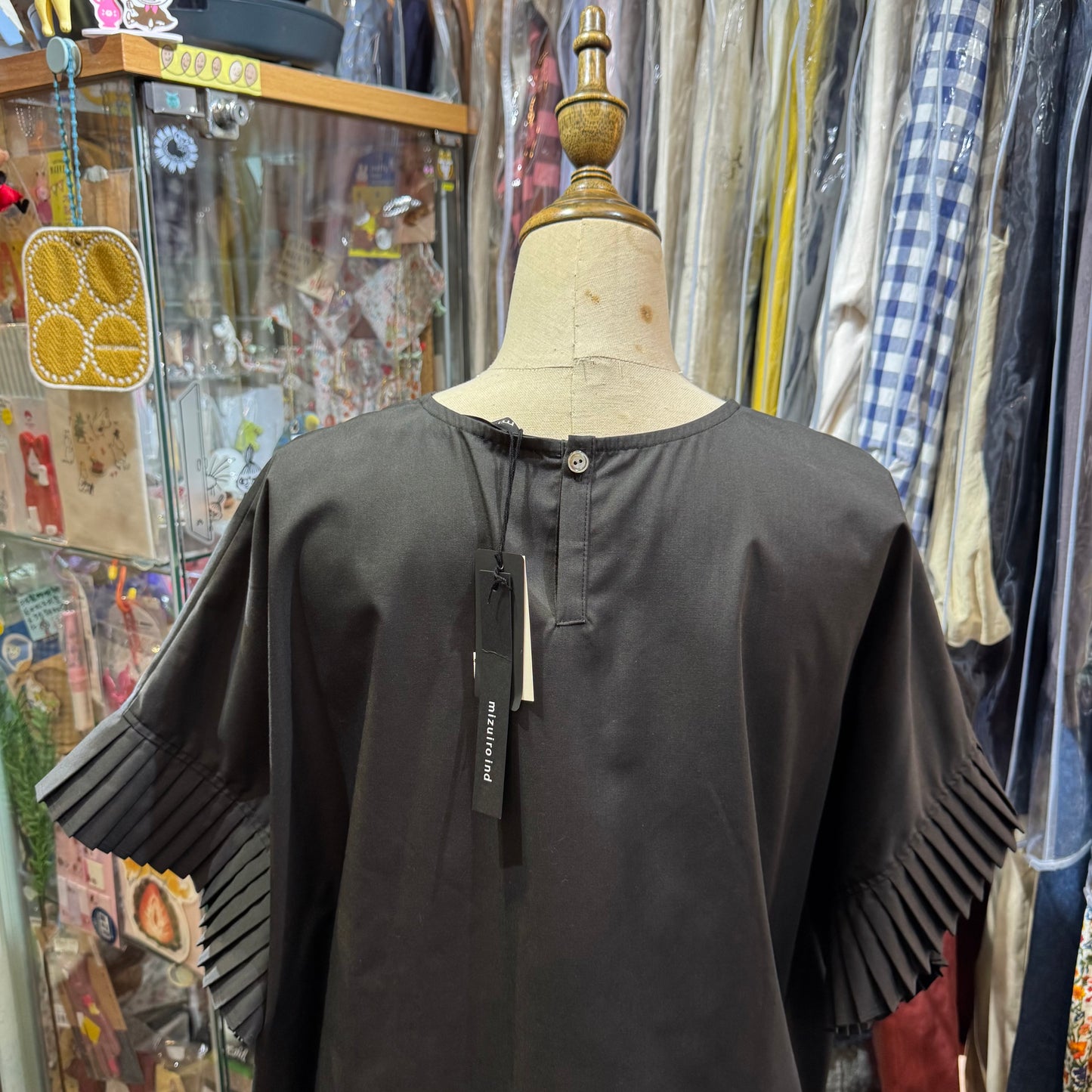 Mizuiro Ind Black Frill Top, made in Japan