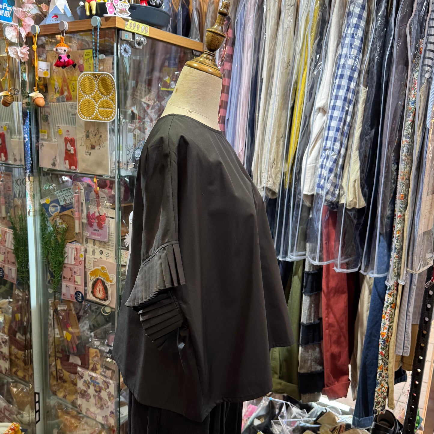 Mizuiro Ind Black Frill Top, made in Japan