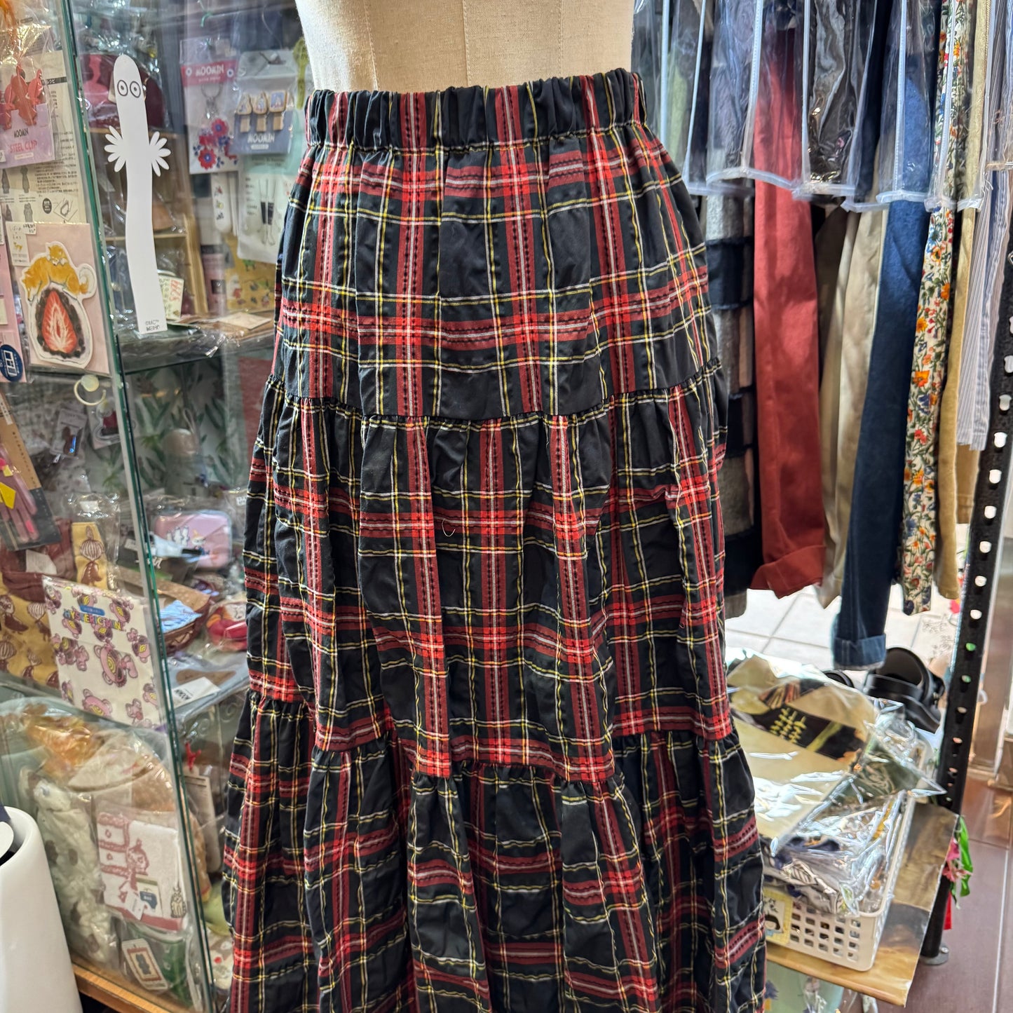 Vent d Ouest Red Checked Skirt, made in Japan