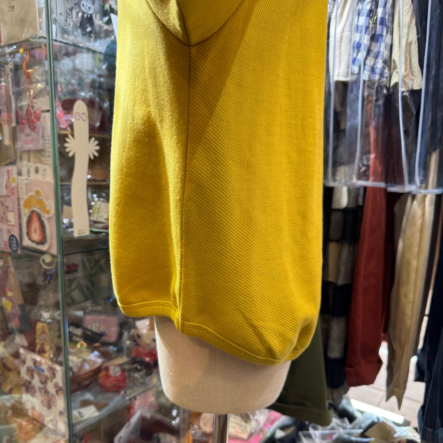 Estroislose Mustard Sweatshirt, made in Japan