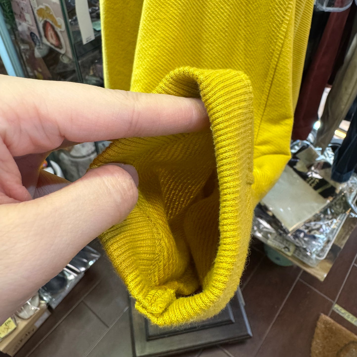 Estroislose Mustard Sweatshirt, made in Japan