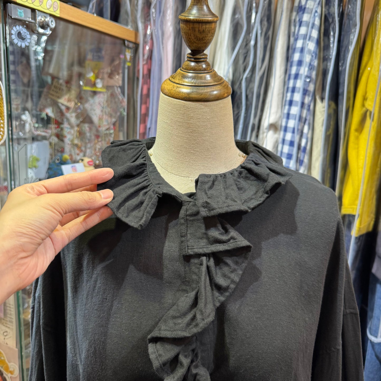 Ichi Black Frill Shirt, made in Vietnam