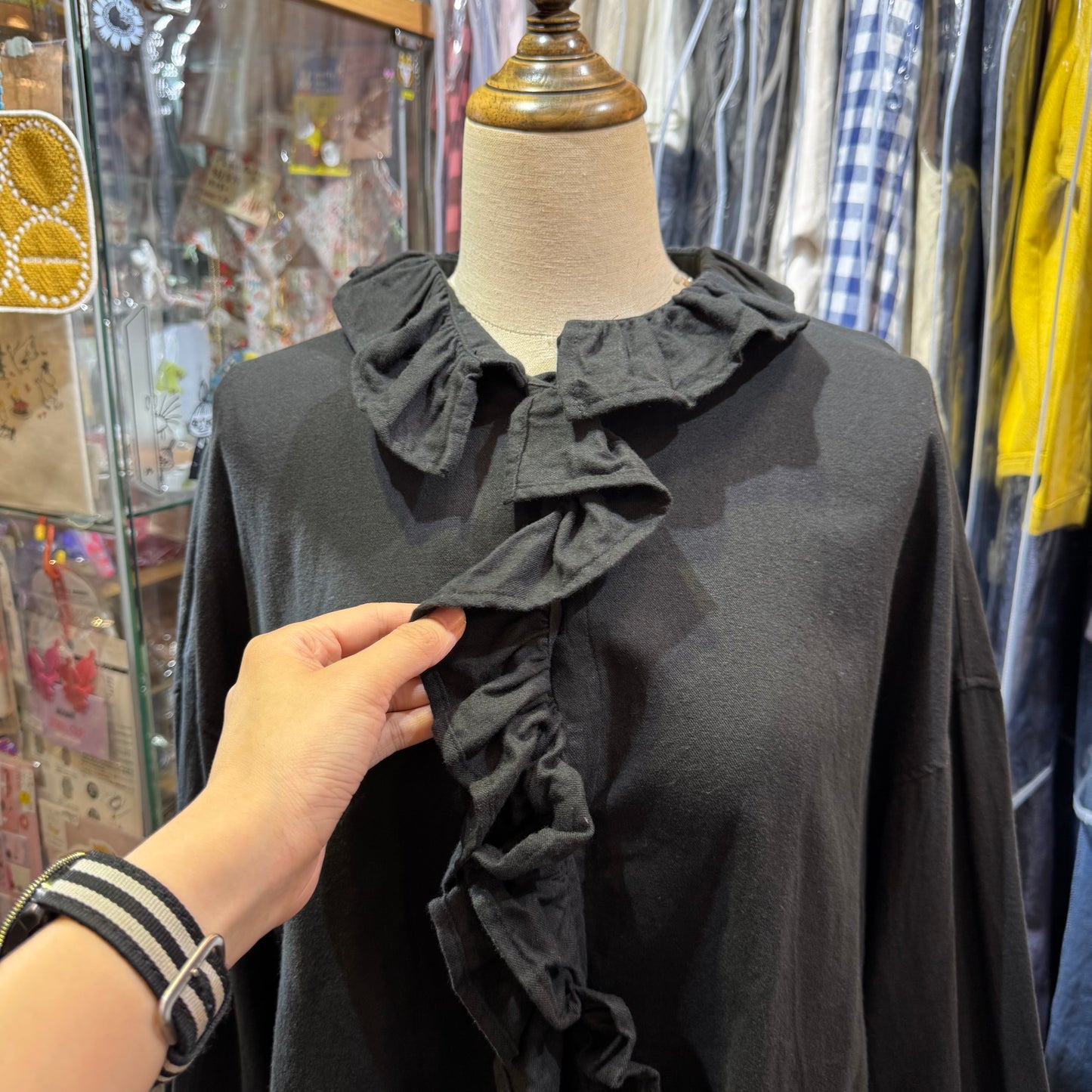 Ichi Black Frill Shirt, made in Vietnam