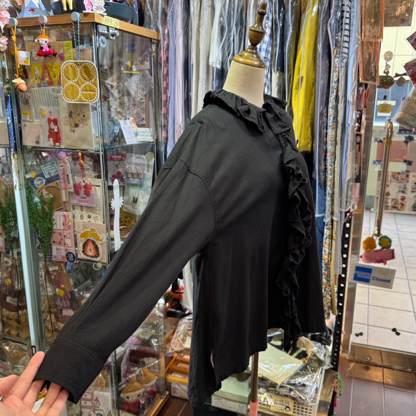 Ichi Black Frill Shirt, made in Vietnam
