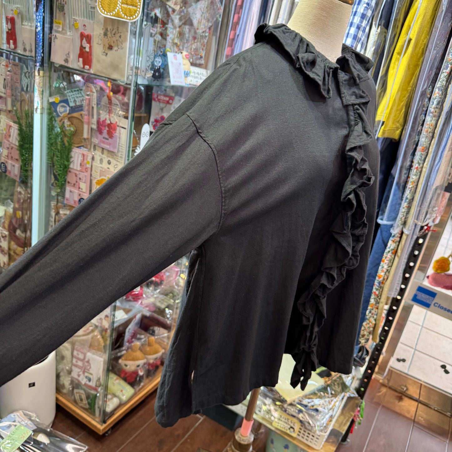 Ichi Black Frill Shirt, made in Vietnam