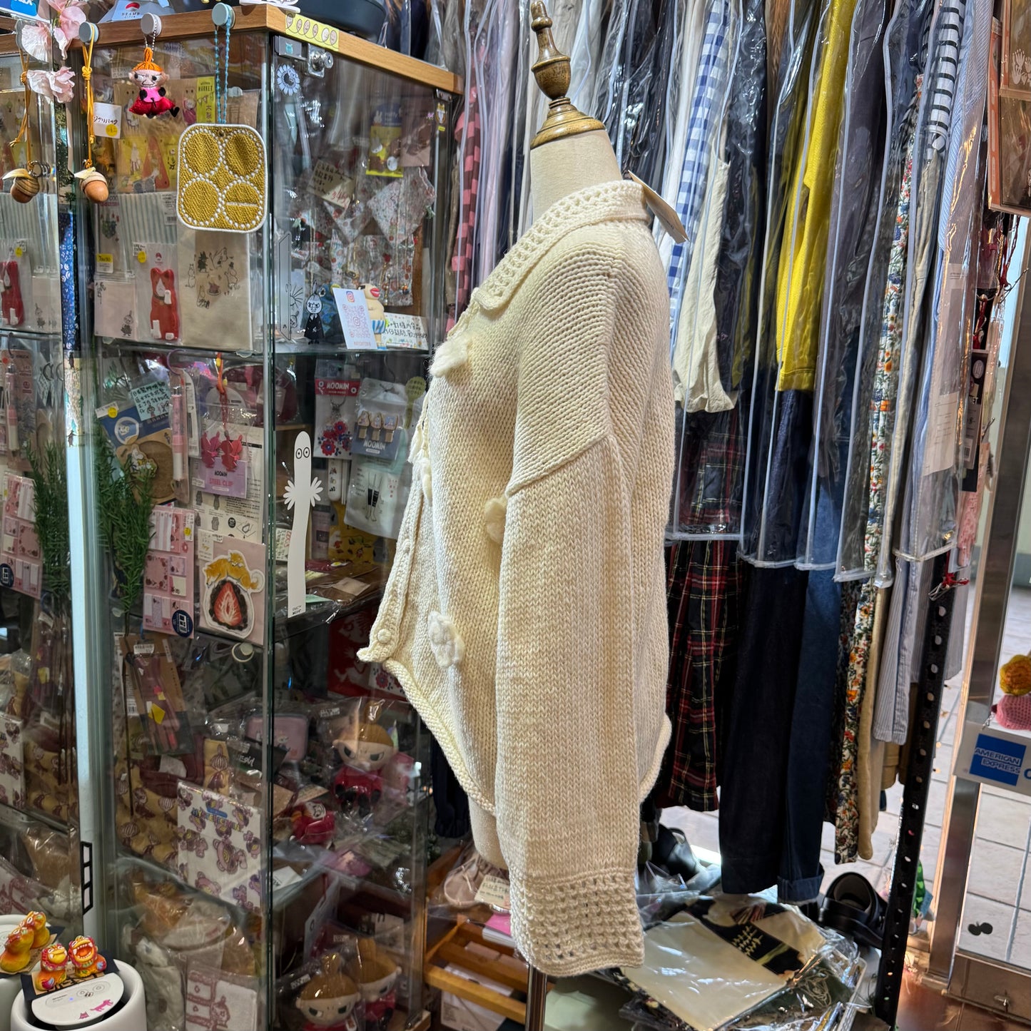Tumugu White Hand Knit Cardigan, made in Peru