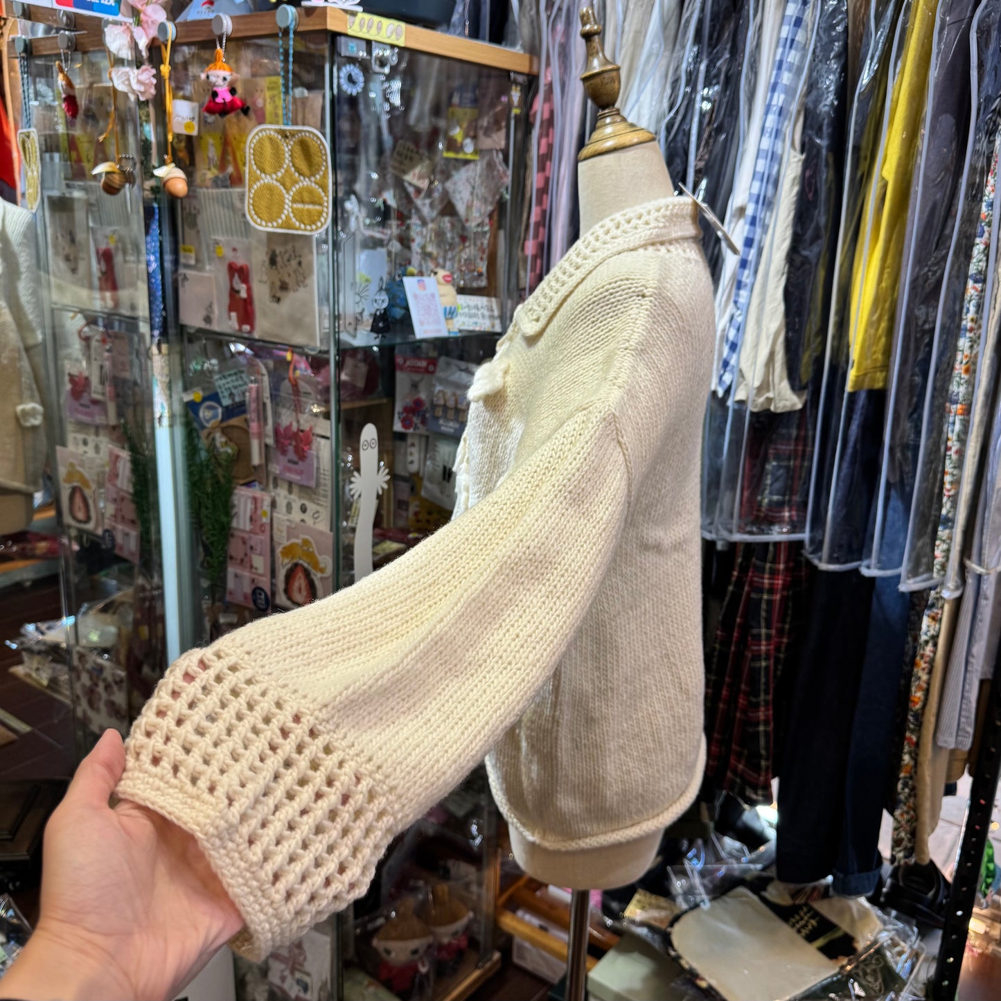 Tumugu White Hand Knit Cardigan, made in Peru