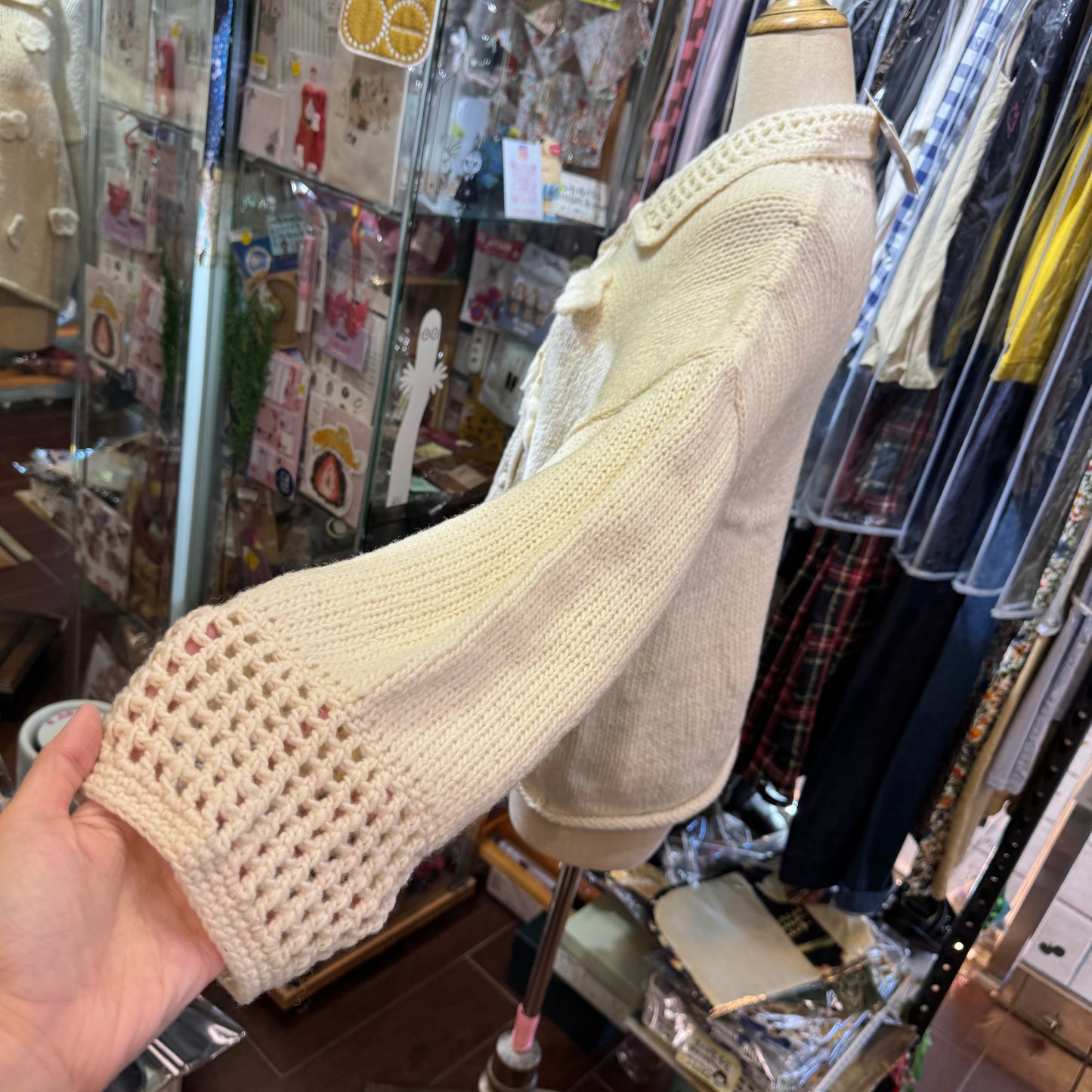 Tumugu White Hand Knit Cardigan, made in Peru