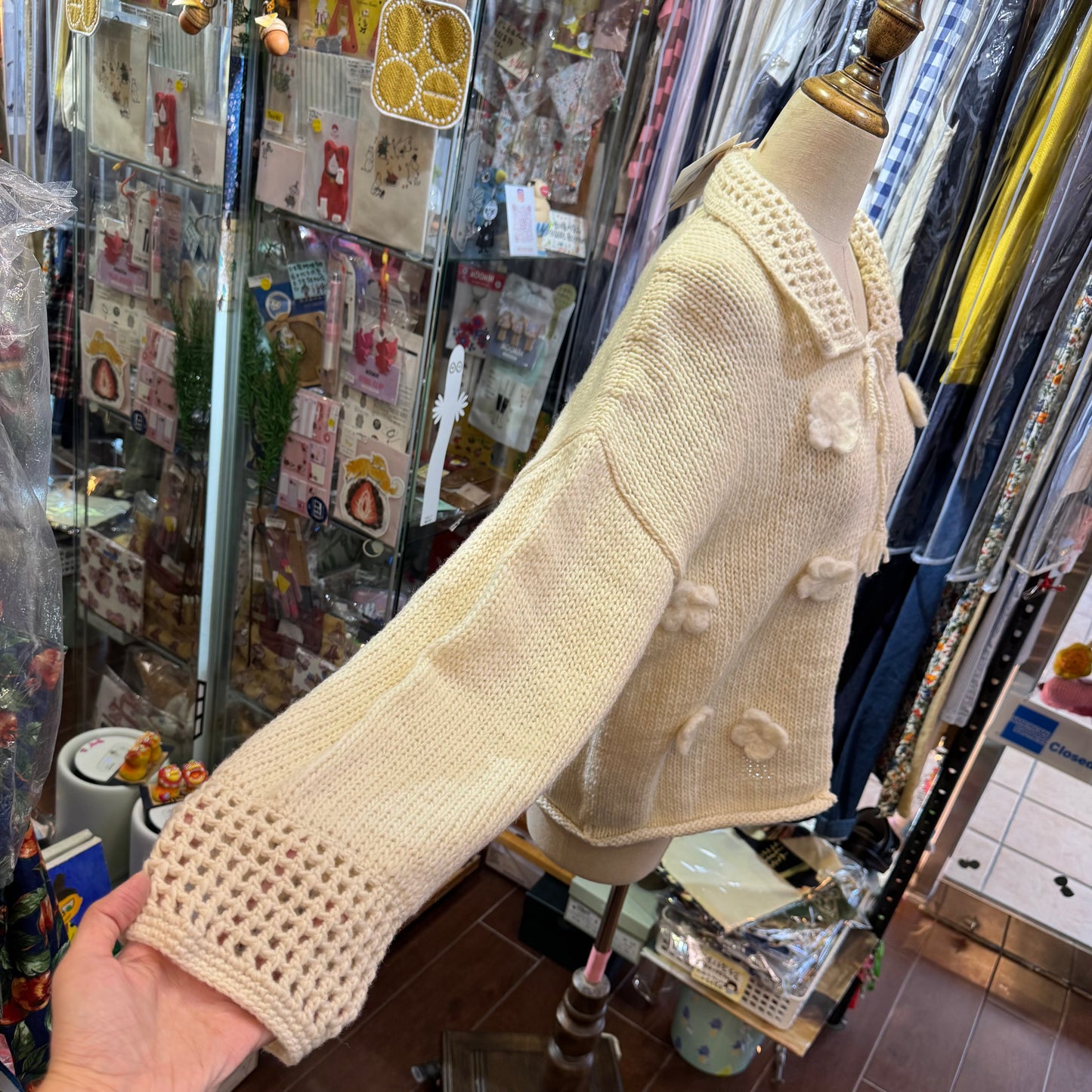 Tumugu White Hand Knit Cardigan, made in Peru