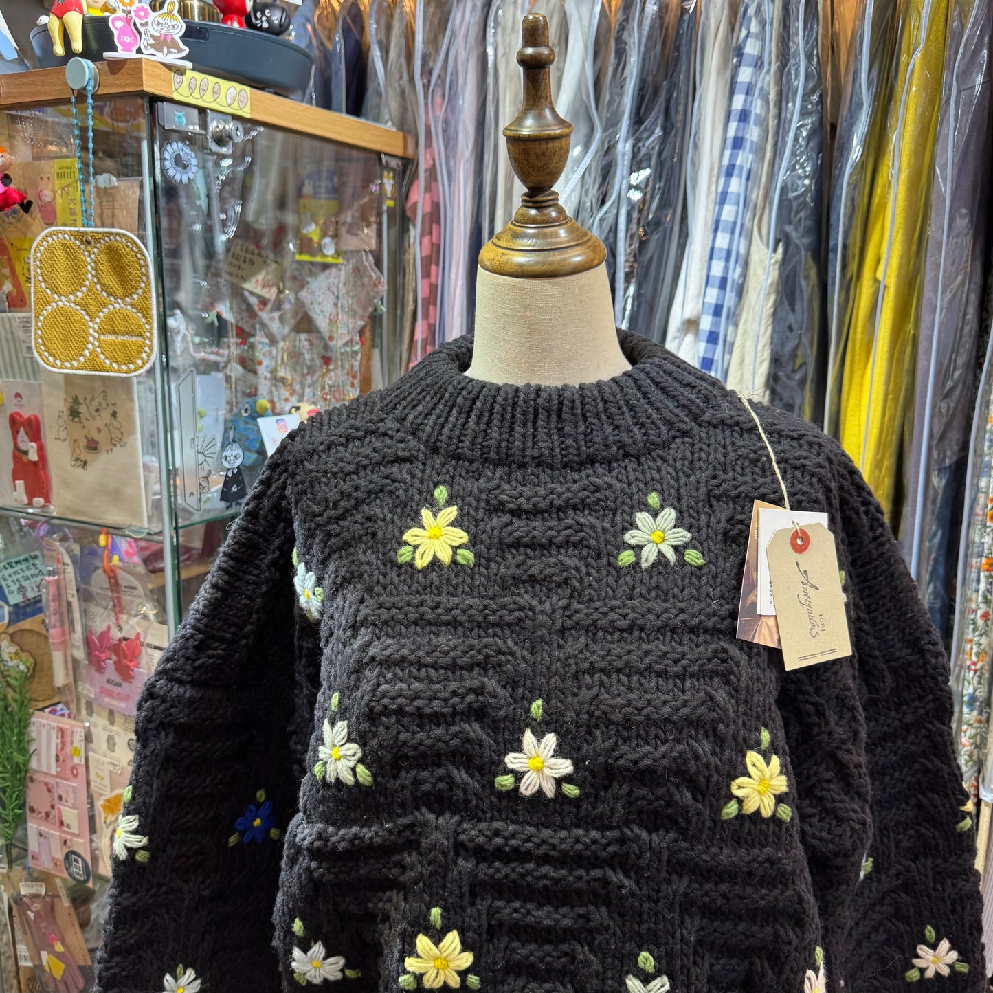 Ichi ANTIQUITES Hand Knit Embroidery Sweater, 2 Colors, made in Peru