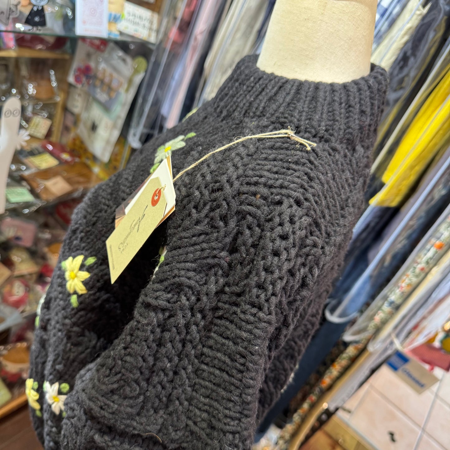 Ichi ANTIQUITES Hand Knit Embroidery Sweater, 2 Colors, made in Peru