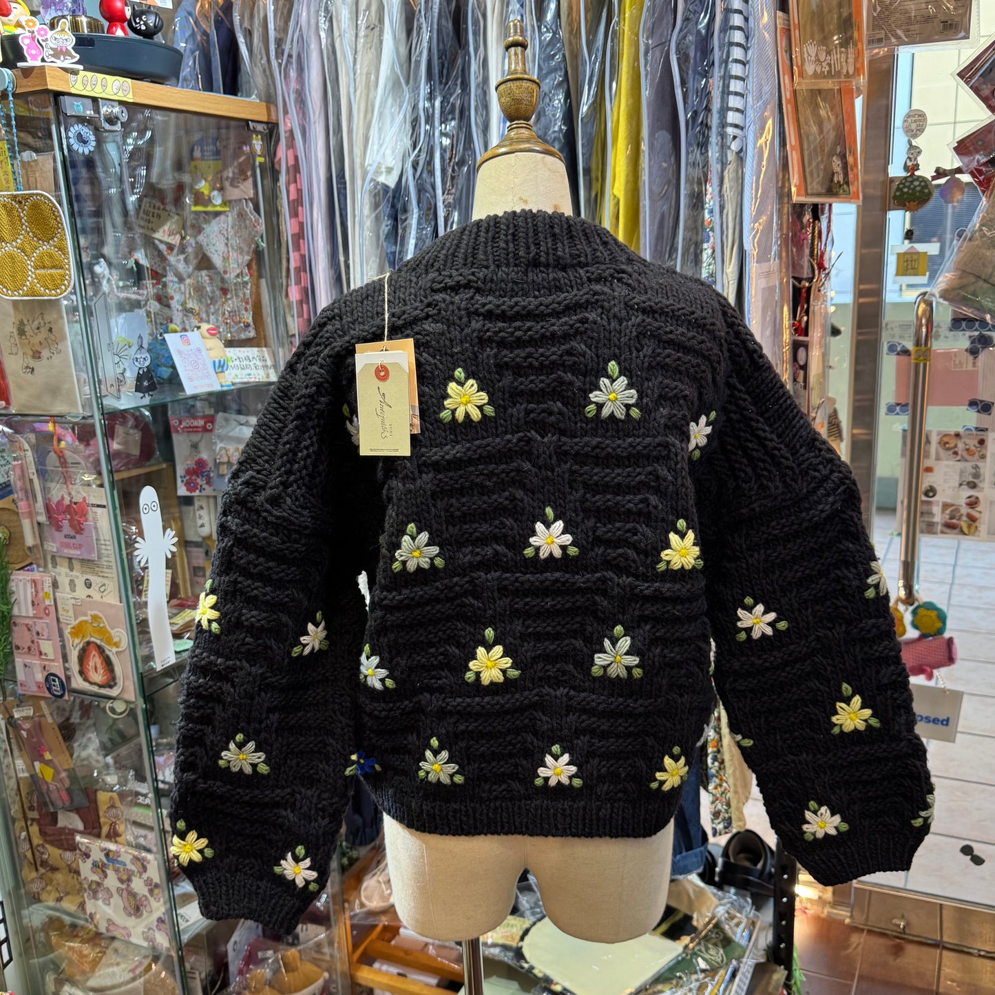 Ichi ANTIQUITES Hand Knit Embroidery Sweater, 2 Colors, made in Peru