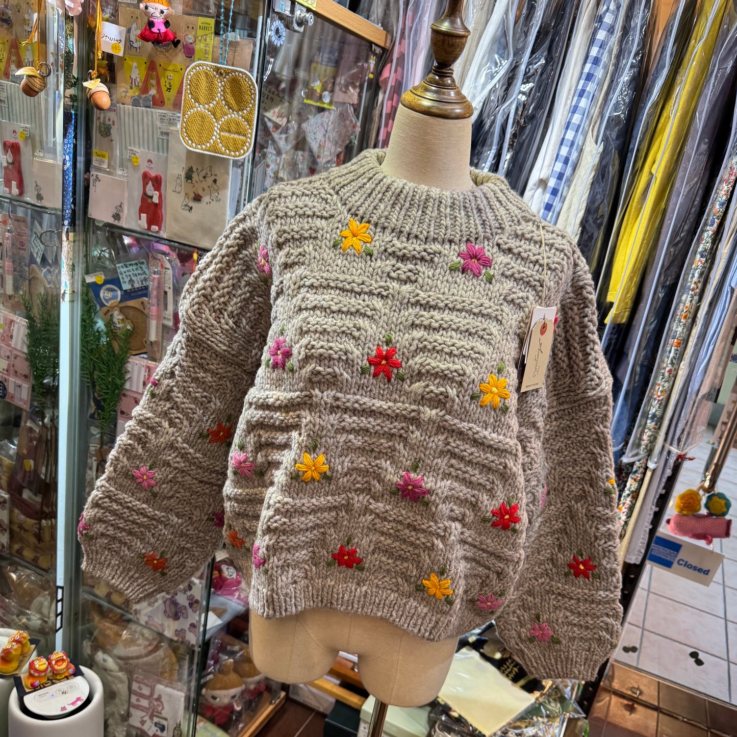Ichi ANTIQUITES Hand Knit Embroidery Sweater, 2 Colors, made in Peru