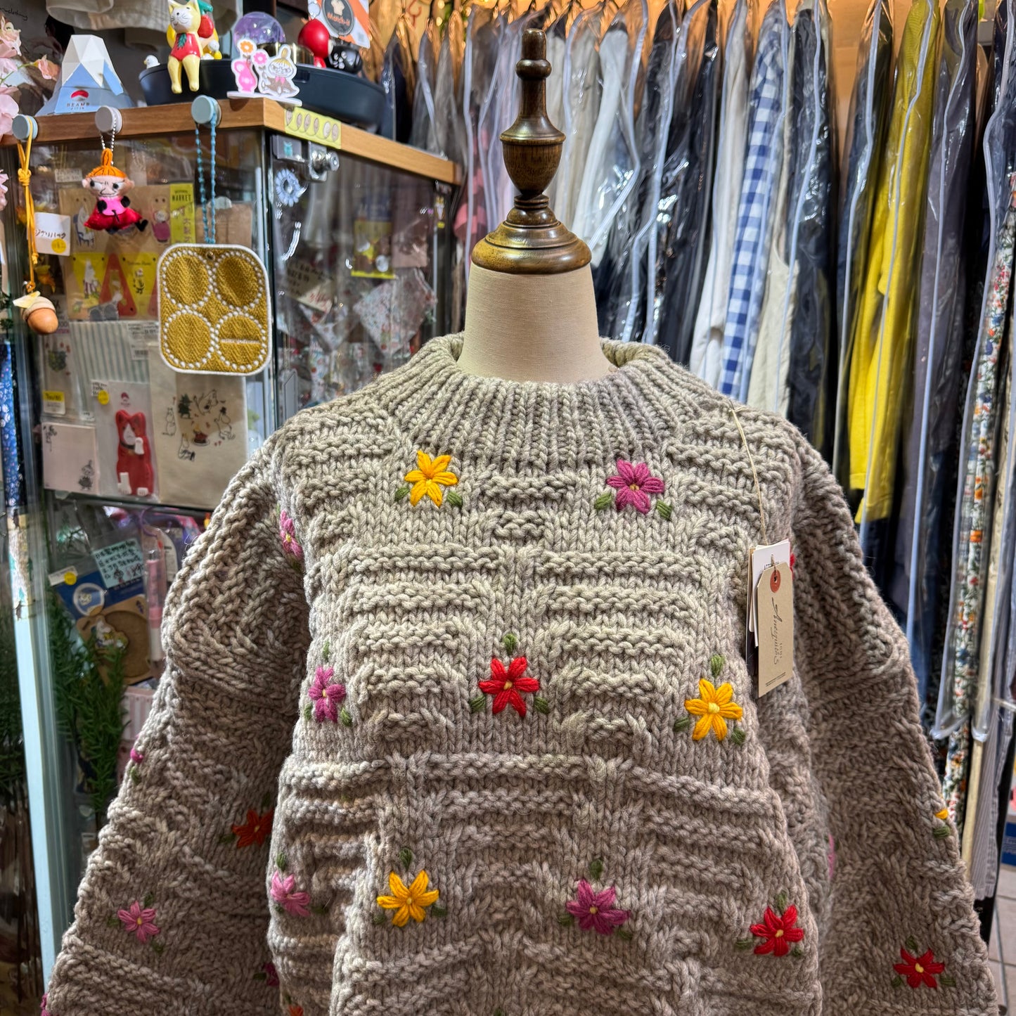 Ichi ANTIQUITES Hand Knit Embroidery Sweater, 2 Colors, made in Peru