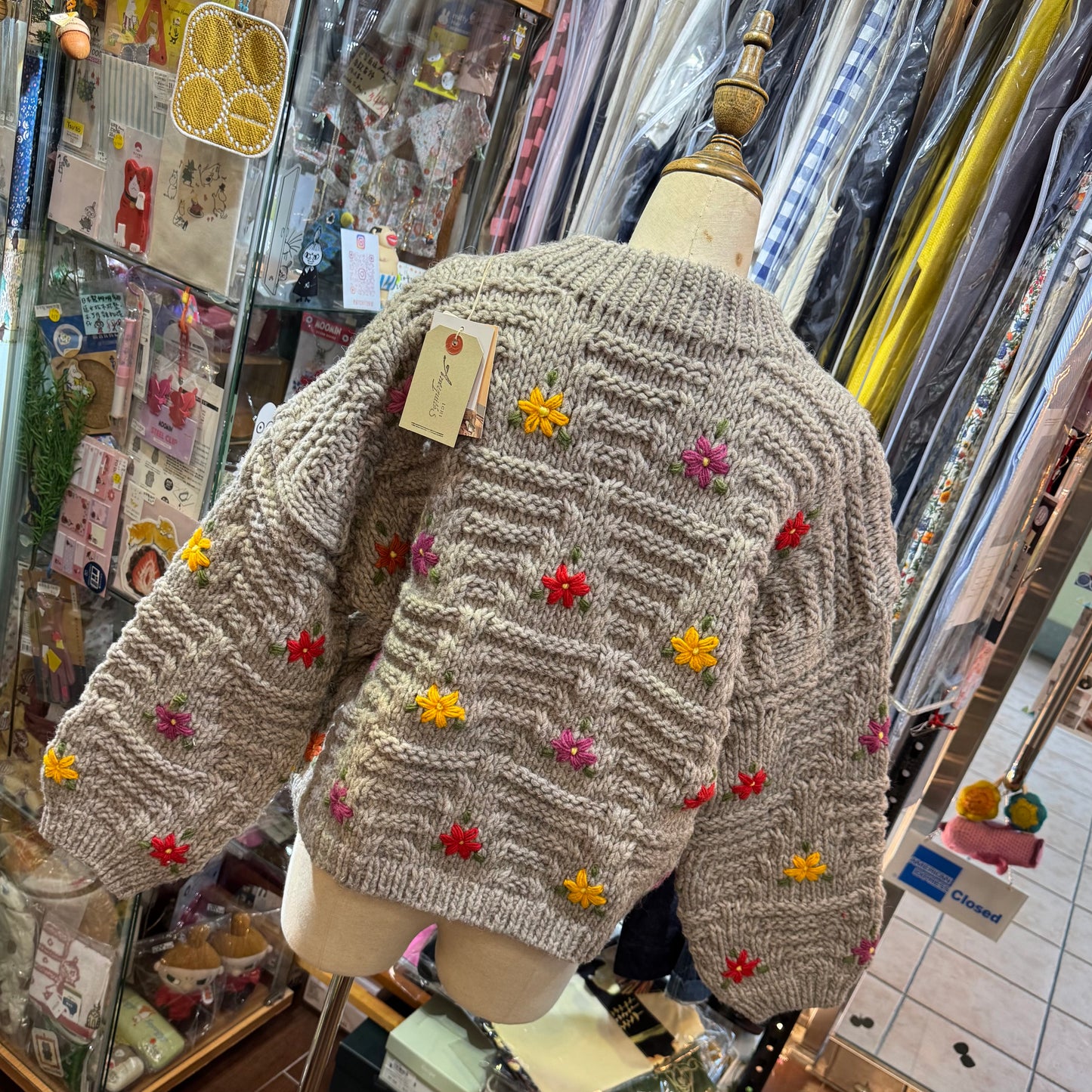 Ichi ANTIQUITES Hand Knit Embroidery Sweater, 2 Colors, made in Peru