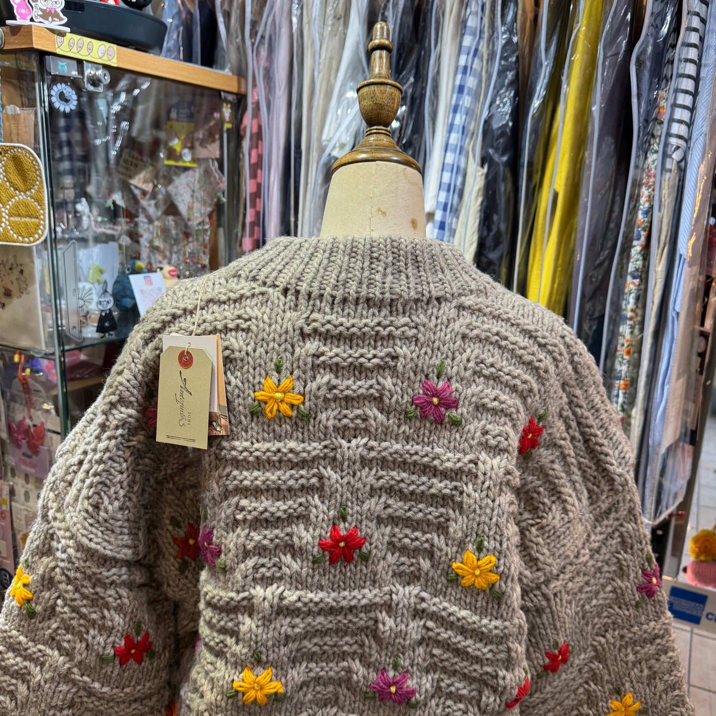 Ichi ANTIQUITES Hand Knit Embroidery Sweater, 2 Colors, made in Peru