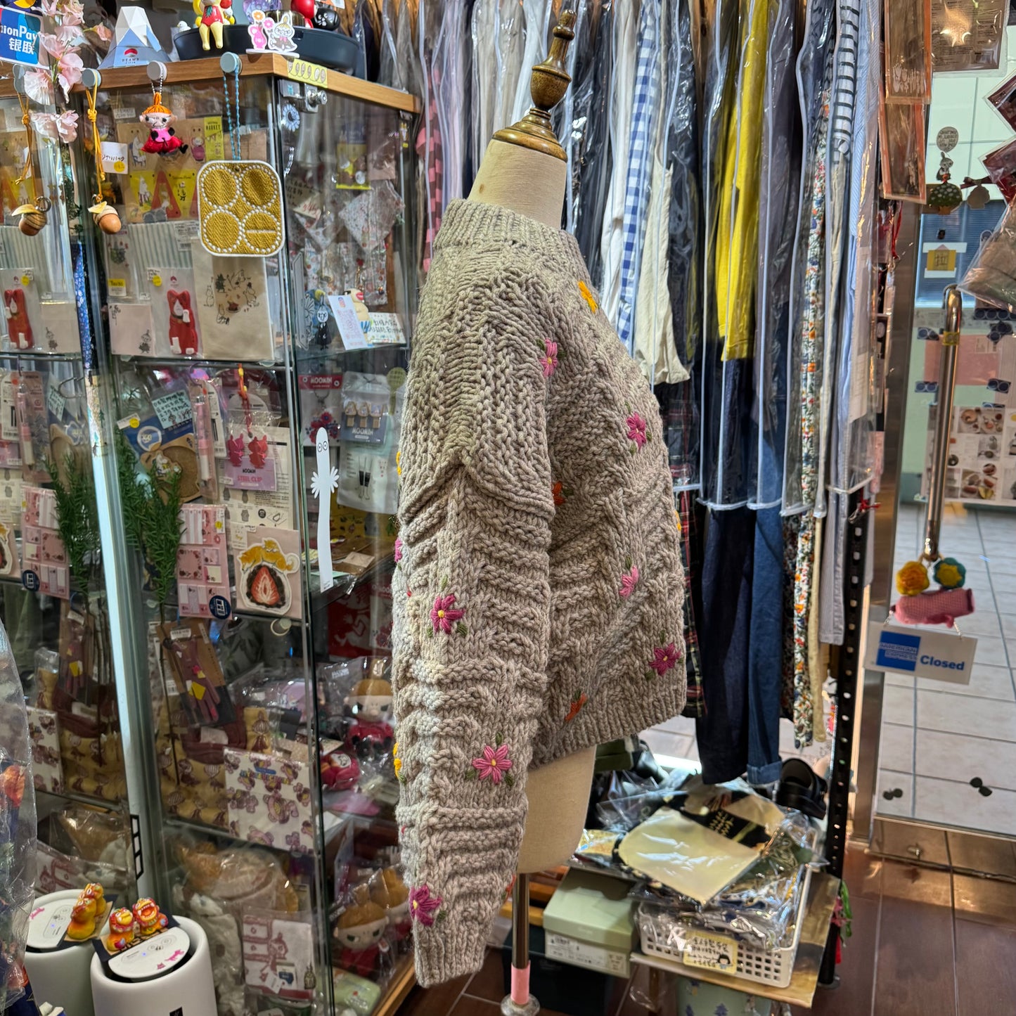 Ichi ANTIQUITES Hand Knit Embroidery Sweater, 2 Colors, made in Peru