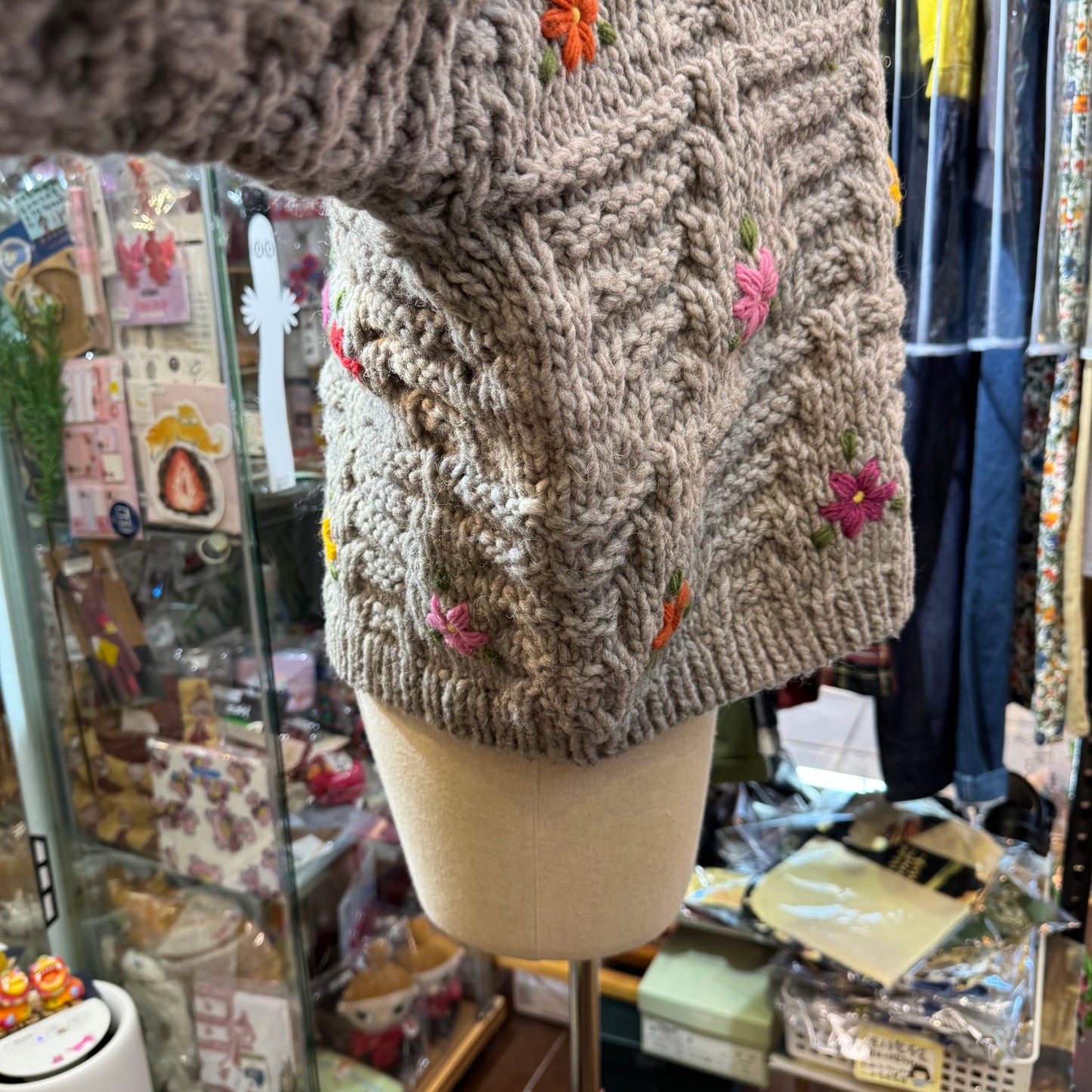 Ichi ANTIQUITES Hand Knit Embroidery Sweater, 2 Colors, made in Peru