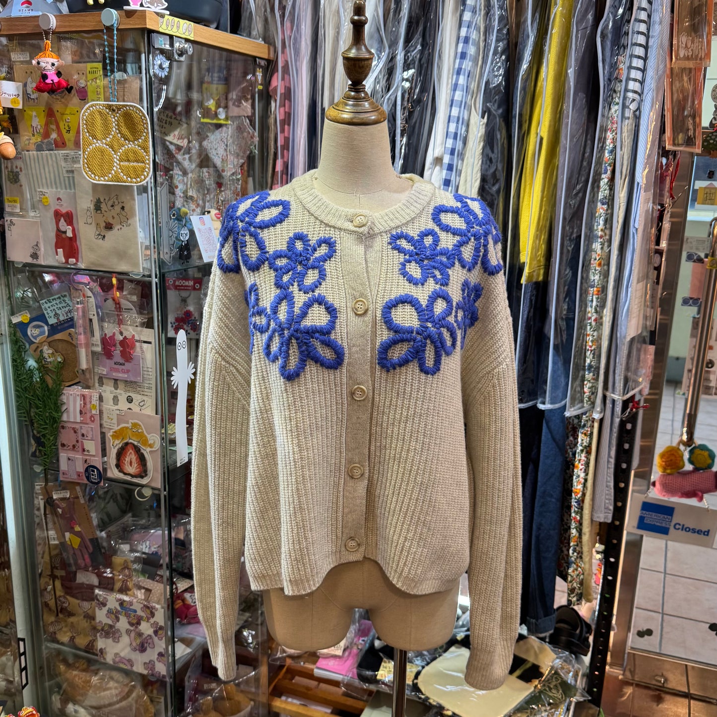 Tumugu Light Grey Flora Embroidery Cardigan
