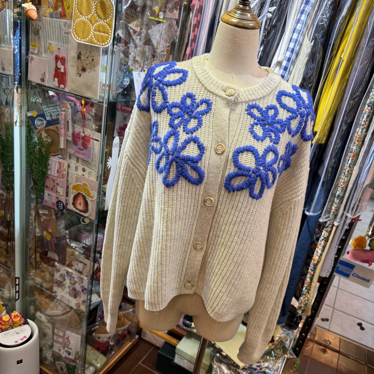 Tumugu Light Grey Flora Embroidery Cardigan