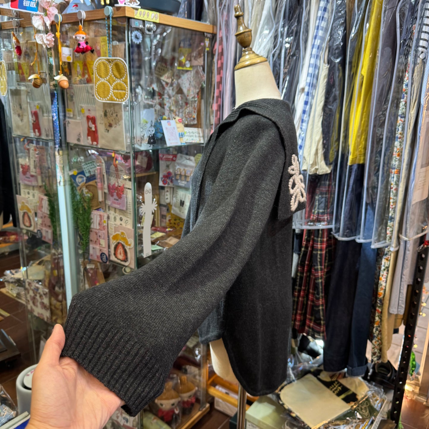 Tumugu Charcoal Embroidery Sweater
